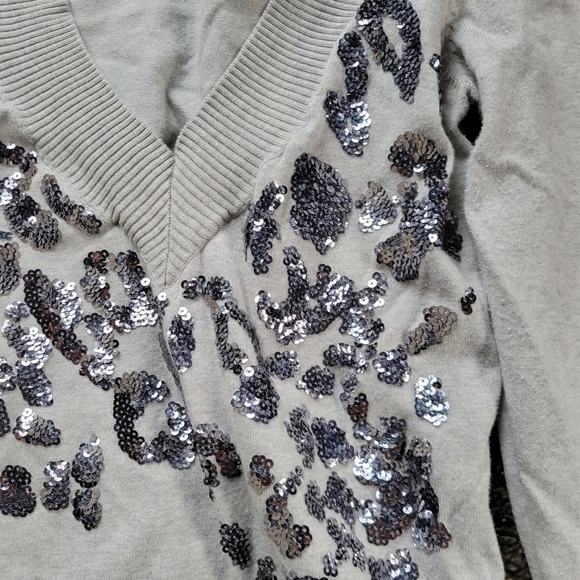Leopard Print Sequin Sweater Woman's Express Size Medium - Picture 4 of 7